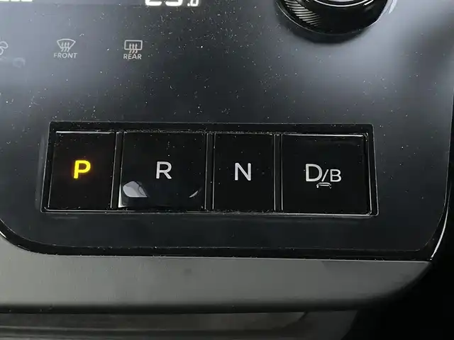 日産 セレナ e－パワー ハイウェイスター V 千葉県 2024(令6)年 1.1万km プリズムホワイト プロパイロット/衝突軽減ブレーキ/全方位カメラ/フリップダウンモニター/両側パワースライドドア/コーナーセンサー/純正１２型ナビ/フルセグＴＶ/置くだけ充電/デジタルインナーミラー/ＬＥＤヘッドライト