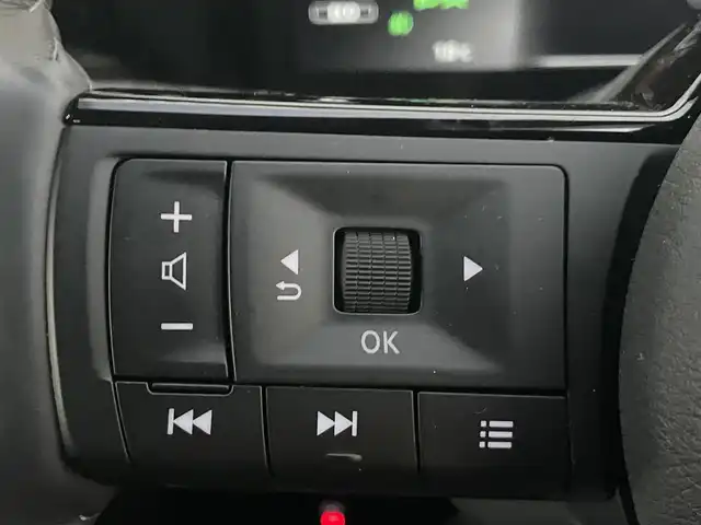 日産 セレナ e－パワー ハイウェイスター V 千葉県 2024(令6)年 1.1万km プリズムホワイト プロパイロット/衝突軽減ブレーキ/全方位カメラ/フリップダウンモニター/両側パワースライドドア/コーナーセンサー/純正１２型ナビ/フルセグＴＶ/置くだけ充電/デジタルインナーミラー/ＬＥＤヘッドライト