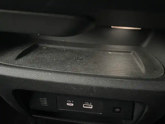 日産 セレナ e－パワー ハイウェイスター V 千葉県 2024(令6)年 1.1万km プリズムホワイト プロパイロット/衝突軽減ブレーキ/全方位カメラ/フリップダウンモニター/両側パワースライドドア/コーナーセンサー/純正１２型ナビ/フルセグＴＶ/置くだけ充電/デジタルインナーミラー/ＬＥＤヘッドライト