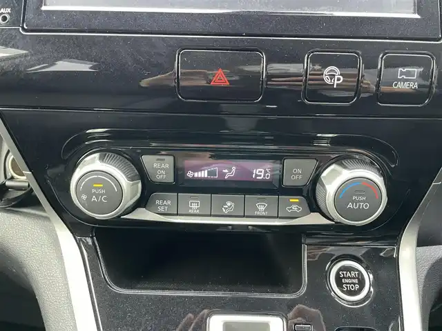 日産 セレナ X Vセレクション 千葉県 2017(平29)年 4.6万km ブリリアントホワイトパール プロパイロット/衝突軽減ブレーキ/全方位カメラ/両側パワースライドドア/フリップダウンモニター/純正８インチナビ/フルセグＴＶ/コーナーセンサー/ＬＥＤヘッドライト/オートライト