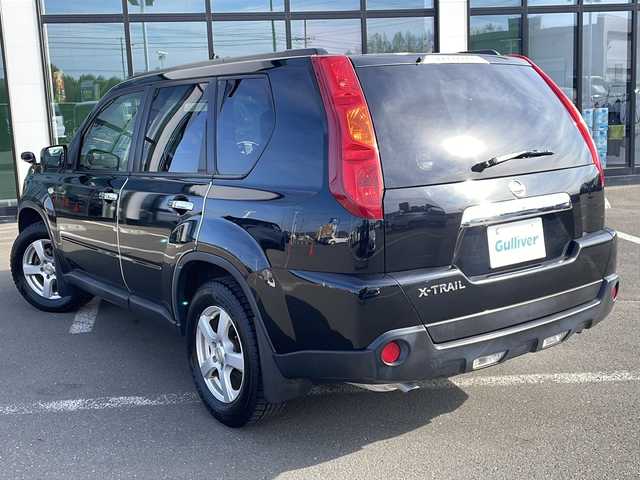 日産 エクストレイル 20Xtt 道東・釧路十勝 2010(平22)年 11万km ダイヤモンドブラック ・4WD/・純正SDナビ/（CD・DVD・BT・ラジオ・Music Box）/・バックカメラ/・クルーズコントロール/・ダウンヒルアシスト/・VDC/・ETC/・革巻きステアリング/・ステアリングスイッチ/・オートライト/・フォグライト/・カプロンシート/・シートヒーター/・電格ミラー/・スマートキー