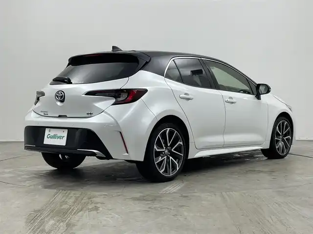 トヨタ カローラ スポーツ ハイブリッドG Z 埼玉県 2023(令5)年 1.4万km アティチュードブラックマイカ/プラチナホワイトパールマイカ 純正８インチディスプレイオーディオ　バックカメラ　ビルトインＥＴＣ　セーフティセンス　レーダークルーズコントロール　シートヒーター　ステアリングヒーター　オートハイビーム　ＬＥＤヘッドライト　地デジ