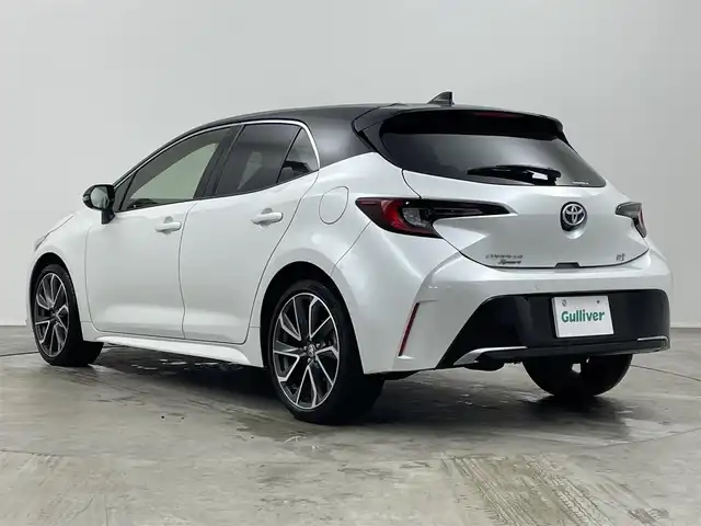 トヨタ カローラ スポーツ ハイブリッドG Z 埼玉県 2023(令5)年 1.4万km アティチュードブラックマイカ/プラチナホワイトパールマイカ 純正８インチディスプレイオーディオ　バックカメラ　ビルトインＥＴＣ　セーフティセンス　レーダークルーズコントロール　シートヒーター　ステアリングヒーター　オートハイビーム　ＬＥＤヘッドライト　地デジ