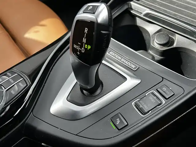 ＢＭＷ １１８ｉ Mスポーツ エディションシャドー 福島県 2017(平29)年 5.2万km サファイアブラックP 純正ナビゲーション/【CD/DVD/USB/BT】/バックカメラ/ETC/前席シートヒーター/前車接近警告機能/衝突回避・被害軽減ブレーキ/レーンディパーチャーウォーニング/クルーズコントロール/アイドリングストップ/純正フロアマット