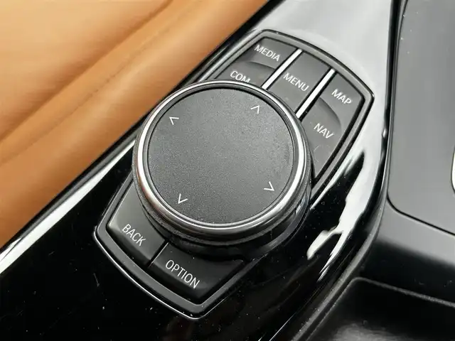 ＢＭＷ １１８ｉ Mスポーツ エディションシャドー 福島県 2017(平29)年 5.2万km サファイアブラックP 純正ナビゲーション/【CD/DVD/USB/BT】/バックカメラ/ETC/前席シートヒーター/前車接近警告機能/衝突回避・被害軽減ブレーキ/レーンディパーチャーウォーニング/クルーズコントロール/アイドリングストップ/純正フロアマット