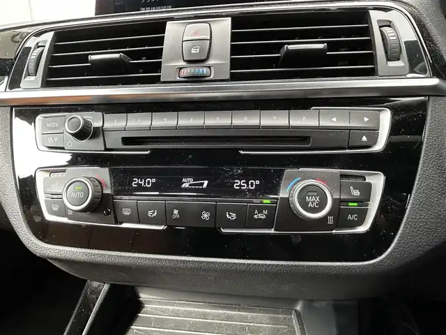 ＢＭＷ １１８ｉ Mスポーツ エディションシャドー 福島県 2017(平29)年 5.2万km サファイアブラックP 純正ナビゲーション/【CD/DVD/USB/BT】/バックカメラ/ETC/前席シートヒーター/前車接近警告機能/衝突回避・被害軽減ブレーキ/レーンディパーチャーウォーニング/クルーズコントロール/アイドリングストップ/純正フロアマット