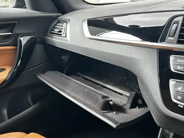 ＢＭＷ １１８ｉ Mスポーツ エディションシャドー 福島県 2017(平29)年 5.2万km サファイアブラックP 純正ナビゲーション/【CD/DVD/USB/BT】/バックカメラ/ETC/前席シートヒーター/前車接近警告機能/衝突回避・被害軽減ブレーキ/レーンディパーチャーウォーニング/クルーズコントロール/アイドリングストップ/純正フロアマット