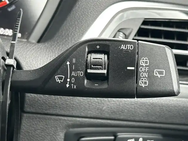 ＢＭＷ １１８ｉ Mスポーツ エディションシャドー 福島県 2017(平29)年 5.2万km サファイアブラックP 純正ナビゲーション/【CD/DVD/USB/BT】/バックカメラ/ETC/前席シートヒーター/前車接近警告機能/衝突回避・被害軽減ブレーキ/レーンディパーチャーウォーニング/クルーズコントロール/アイドリングストップ/純正フロアマット