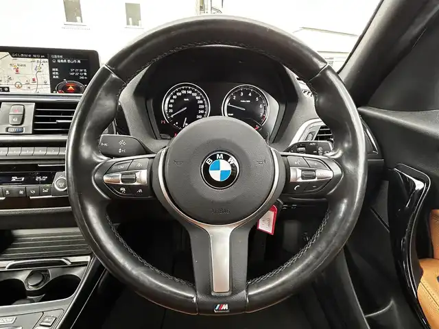 ＢＭＷ １１８ｉ Mスポーツ エディションシャドー 福島県 2017(平29)年 5.2万km サファイアブラックP 純正ナビゲーション/【CD/DVD/USB/BT】/バックカメラ/ETC/前席シートヒーター/前車接近警告機能/衝突回避・被害軽減ブレーキ/レーンディパーチャーウォーニング/クルーズコントロール/アイドリングストップ/純正フロアマット