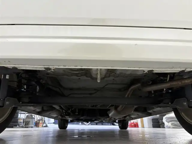 ホンダ Ｎ ＢＯＸ G Lパッケージ 滋賀県 2014(平26)年 6.1万km プレミアムホワイトパール 純正8インチナビ/【Bluetooth/CD/DVD/フルセグTV】/バックカメラ/片側パワースライドドア/HIDヘッドライト/オートライト/プッシュスタート/スマートキー