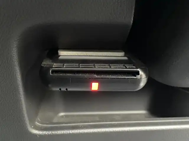 ホンダ Ｎ ＢＯＸ G Lパッケージ 滋賀県 2014(平26)年 6.1万km プレミアムホワイトパール 純正8インチナビ/【Bluetooth/CD/DVD/フルセグTV】/バックカメラ/片側パワースライドドア/HIDヘッドライト/オートライト/プッシュスタート/スマートキー