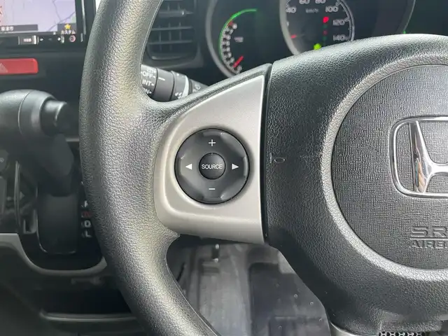 ホンダ Ｎ ＢＯＸ G Lパッケージ 滋賀県 2014(平26)年 6.1万km プレミアムホワイトパール 純正8インチナビ/【Bluetooth/CD/DVD/フルセグTV】/バックカメラ/片側パワースライドドア/HIDヘッドライト/オートライト/プッシュスタート/スマートキー