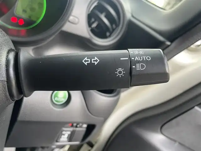 ホンダ Ｎ ＢＯＸ G Lパッケージ 滋賀県 2014(平26)年 6.1万km プレミアムホワイトパール 純正8インチナビ/【Bluetooth/CD/DVD/フルセグTV】/バックカメラ/片側パワースライドドア/HIDヘッドライト/オートライト/プッシュスタート/スマートキー