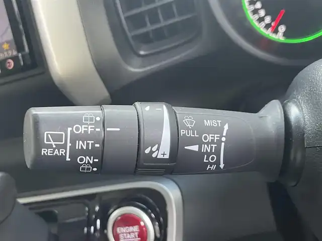 ホンダ Ｎ ＢＯＸ G Lパッケージ 滋賀県 2014(平26)年 6.1万km プレミアムホワイトパール 純正8インチナビ/【Bluetooth/CD/DVD/フルセグTV】/バックカメラ/片側パワースライドドア/HIDヘッドライト/オートライト/プッシュスタート/スマートキー