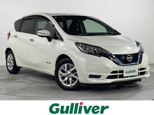 日産 ノート e－パワー X 広島県 2018(平30)年 5万km ブリリアントホワイトパール 純正ナビ　/アラウンドビューモニター　/フルセグ　/デジタルルームミラー　/オートハイビーム　/衝突軽減ブレーキ　/レーンキープアシスト　/オートライト　/ドライブレコーダー　/スマートキー　/アイドリングストップ/純正15インチアルミホイール/エアバック（運転席/助手席）