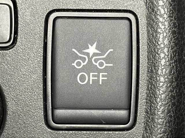 日産 ノート e－パワー X 広島県 2018(平30)年 5万km ブリリアントホワイトパール 純正ナビ　/アラウンドビューモニター　/フルセグ　/デジタルルームミラー　/オートハイビーム　/衝突軽減ブレーキ　/レーンキープアシスト　/オートライト　/ドライブレコーダー　/スマートキー　/アイドリングストップ/純正15インチアルミホイール/エアバック（運転席/助手席）