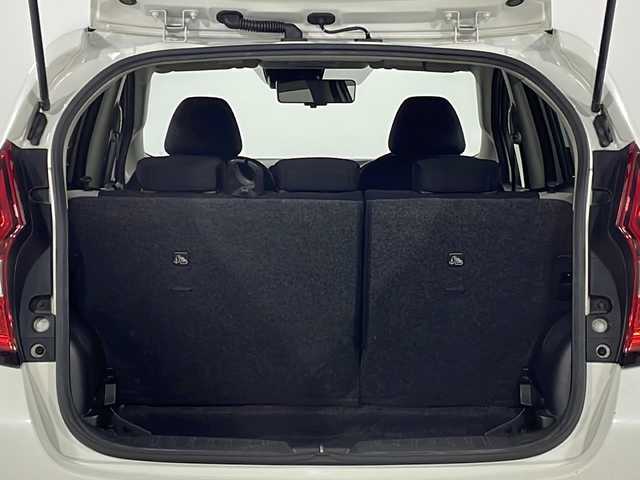 日産 ノート e－パワー X 広島県 2018(平30)年 5万km ブリリアントホワイトパール 純正ナビ　/アラウンドビューモニター　/フルセグ　/デジタルルームミラー　/オートハイビーム　/衝突軽減ブレーキ　/レーンキープアシスト　/オートライト　/ドライブレコーダー　/スマートキー　/アイドリングストップ/純正15インチアルミホイール/エアバック（運転席/助手席）