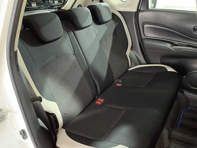 日産 ノート e－パワー X 広島県 2018(平30)年 5万km ブリリアントホワイトパール 純正ナビ　/アラウンドビューモニター　/フルセグ　/デジタルルームミラー　/オートハイビーム　/衝突軽減ブレーキ　/レーンキープアシスト　/オートライト　/ドライブレコーダー　/スマートキー　/アイドリングストップ/純正15インチアルミホイール/エアバック（運転席/助手席）