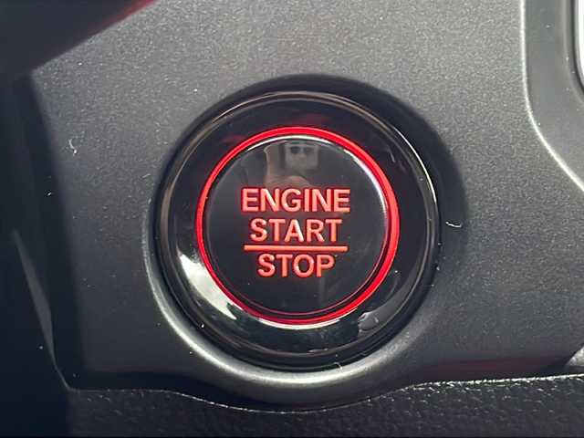 ホンダ シビック タイプR 三重県 2025(令7)年 0.2万km チャンピオンシップホワイト ホンダセンシング/・衝突軽減ブレーキ/・路外逸脱抑制機能/・車線維持支援システム/・先行者発進お知らせ機能/・標識認識機能/・ブラインドスポットインフォメーション/・パーキングセンサーシステム/・歩行者事故低減ステアリング/・アダプティブクルーズコントロール/・近距離衝突軽減ブレーキ/・オートハイビーム/・後退出庫サポート/ドライブモードスイッチ/＋Rモードスイッチ/1オーナー/ホンダコネクトディスプレイ/【ナビ/フルセグ/Bluetooth/USB/スマホ連携機能】/バックカメラ/ビルトインETC2.0/オートライト/フルLEDヘッドランプ/265/30R19インチ純正AW/プッシュスタート/スマートキー/スペアキー/純正フロアマット