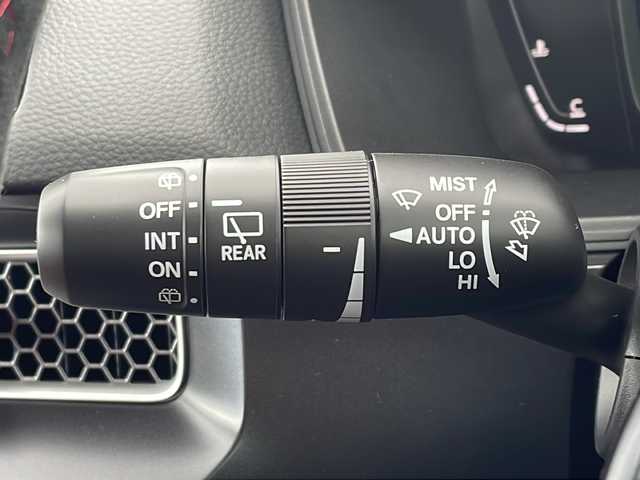 ホンダ シビック タイプR 三重県 2025(令7)年 0.2万km チャンピオンシップホワイト ホンダセンシング/・衝突軽減ブレーキ/・路外逸脱抑制機能/・車線維持支援システム/・先行者発進お知らせ機能/・標識認識機能/・ブラインドスポットインフォメーション/・パーキングセンサーシステム/・歩行者事故低減ステアリング/・アダプティブクルーズコントロール/・近距離衝突軽減ブレーキ/・オートハイビーム/・後退出庫サポート/ドライブモードスイッチ/＋Rモードスイッチ/1オーナー/ホンダコネクトディスプレイ/【ナビ/フルセグ/Bluetooth/USB/スマホ連携機能】/バックカメラ/ビルトインETC2.0/オートライト/フルLEDヘッドランプ/265/30R19インチ純正AW/プッシュスタート/スマートキー/スペアキー/純正フロアマット