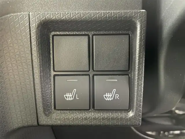 ダイハツ タント X 富山県 2022(令4)年 1.4万km ブラックマイカメタリック 純正ディスプレイオーディオ（AM/FM/DVD/BT/USB）/バックカメラ/片側パワースライドドア/D/N席シートヒーター/衝突被害軽減システム/コーナーセンサー/横滑り防止装置/アイドリングストップ/オートLEDライト/純正フロアマット/ステアリングスイッチ/スマートキー