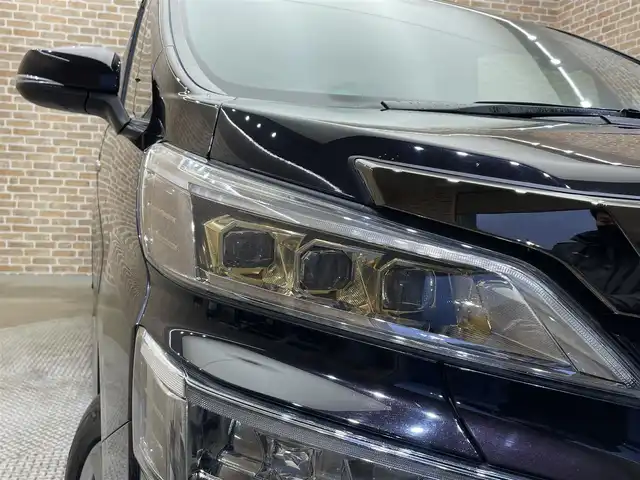 トヨタ ヴェルファイア Z ゴールデンアイズ 岩手県 2020(令2)年 7.7万km バーニングブラッククリスタルシャインガラスフレーク ４WD/パノラミックビューモニター/JBLプレミアムサウンドシステム/インテリジェントパーキングアシスト２/NANI・AI-SHIFT/両側パワースライドドア/パワーバックドア/メーカーオプション10.5インチSDナビゲーション/電動ステップ/トヨタセーフティセンス/プリクラッシュセーフティ/レーダークルーズコントロール/レーントレーシングアシスト/ロードサインアシスト/アダプティブハイビームシステム/ブラインドスポットモニター/リヤクロストラフィックアラート/デジタルインナーミラー/MTモード付AT/横滑り防止装置/オートブレーキホールド/フルセグTV/ETC2.0/ドライブレコーダー/AC100V100Wアクセサリーコンセント/三眼LEDヘッドランプ/純正18インチアルミホイール