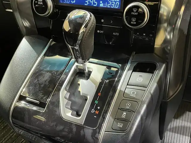 トヨタ ヴェルファイア Z ゴールデンアイズ 岩手県 2020(令2)年 7.7万km バーニングブラッククリスタルシャインガラスフレーク ４WD/パノラミックビューモニター/JBLプレミアムサウンドシステム/インテリジェントパーキングアシスト２/NANI・AI-SHIFT/両側パワースライドドア/パワーバックドア/メーカーオプション10.5インチSDナビゲーション/電動ステップ/トヨタセーフティセンス/プリクラッシュセーフティ/レーダークルーズコントロール/レーントレーシングアシスト/ロードサインアシスト/アダプティブハイビームシステム/ブラインドスポットモニター/リヤクロストラフィックアラート/デジタルインナーミラー/MTモード付AT/横滑り防止装置/オートブレーキホールド/フルセグTV/ETC2.0/ドライブレコーダー/AC100V100Wアクセサリーコンセント/三眼LEDヘッドランプ/純正18インチアルミホイール