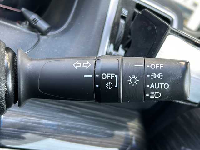 ホンダ オデッセイ アブソルート 静岡県 2014(平26)年 6.2万km クリスタルブラックパール 後席モニター　/純正８ｉｎｃナビ　/バックカメラ　/片側パワースライドドア　/ＥＴＣ　/ＨＩＤライト　/衝突軽減ブレーキ　/ハーフレザーシート　/クルーズコントロール　/純正１７アルミホイール　/スマートキー　/プッシュスタート/アイドリングストップ/横滑り防止装置