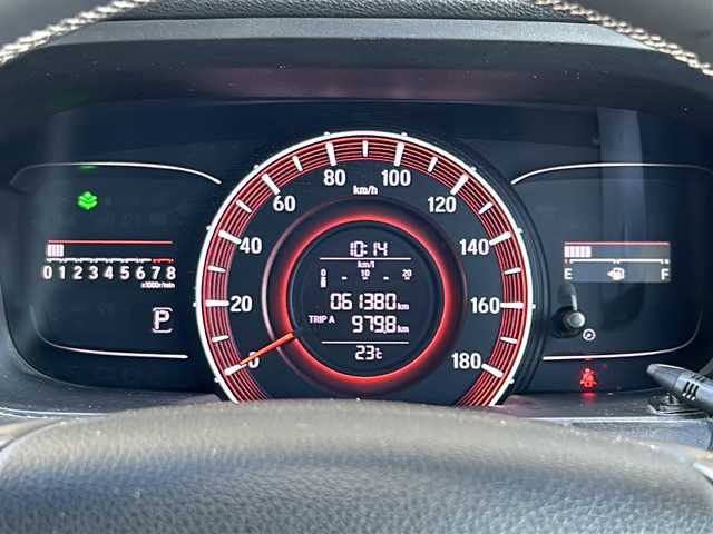 ホンダ オデッセイ アブソルート 静岡県 2014(平26)年 6.2万km クリスタルブラックパール 後席モニター　/純正８ｉｎｃナビ　/バックカメラ　/片側パワースライドドア　/ＥＴＣ　/ＨＩＤライト　/衝突軽減ブレーキ　/ハーフレザーシート　/クルーズコントロール　/純正１７アルミホイール　/スマートキー　/プッシュスタート/アイドリングストップ/横滑り防止装置
