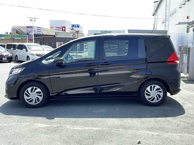 ホンダ フリード G ホンダセンシング 三重県 2018(平30)年 11.6万km プレミアムスパークルブラックパール プッシュスタート/スマートキー×2/純正ホイールカバー/CMBS(突進軽減ブレーキ)/ACC(クルーズコントロール)/先行車発進お知らせ/路外逸脱抑制システム/レーンキープアシスト/標識認識機能/ステアリングスイッチ/前方ドライブレコーダー/純正SDナビ(AM/FM/CD/DVD/TV/BT)/フルセグTV/バックカメラ/両側パワースライドドア/ビルトインETC/ワイパーデアイサー/電動格納ミラー/ロールサンシェード/ウィンカーミラー/保証書/ワンオーナー