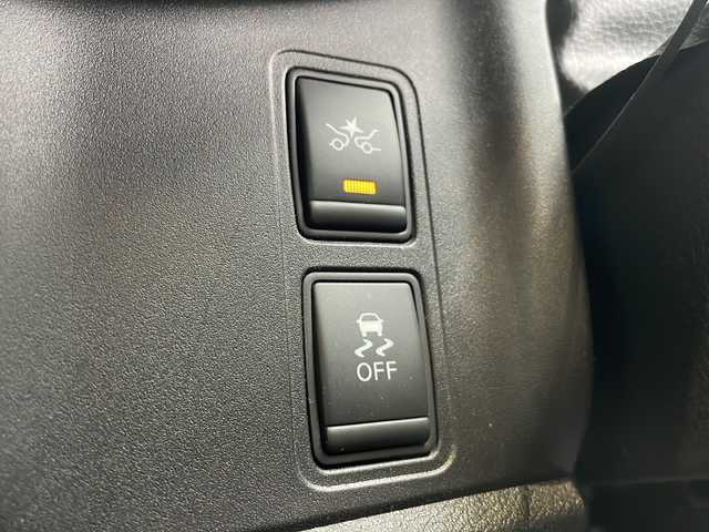 日産 セレナ ハイウェイスター Vセレクション 愛知県 2017(平29)年 4.6万km ブリリアントシルバー プロパイロット/衝突被害軽減ブレーキ/純正9インチSDナビ/フリップダウンモニター/全方位カメラ/両側パワースライドドア/レーダークルーズコントロール/フルセグTV/CD DVD/Bluetooth/バックカメラ/イージーオープン機能/コーナーセンサー/純正アルミホイール/LEDヘッドライト/インテリジェントミラー/リアオートエアコン/ドライブレコーダー/ETC/ステアリングスイッチ/スマートキー/プッシュスタート