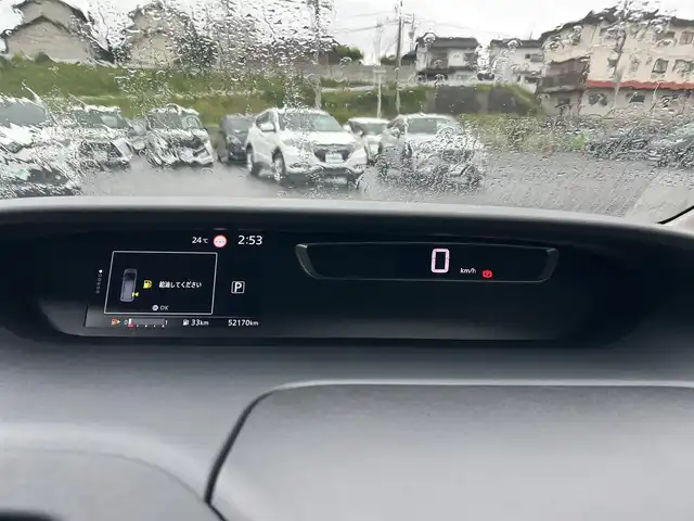 日産 セレナ ハイウェイスター 岡山県 2018(平30)年 5.3万km ブリリアントホワイトパール 純正9インチナビ　MM518D-L/フルセグTV、CD、DVD、Bluetooth/AM、FM、Blu-ray/純正フリップダウンモニター/ハンズフリー両側パワースライドドア/純正前方ドライブレコーダー　DJ4-D/ETC/LEDヘッドランプ/スーパーUVカット断熱グリーンガラス/オートデュアルエアコン/インテリジェントエマージェンシーブレーキ/フロント＆バックソナー/インテリジェントアラウンドビューモニター/インテリジェントパーキングアシスト/標識検知機能/ふらつき警報/電動パーキングブレーキ/オートブレーキホールド/車線逸脱防止支援システム/プロパイロット