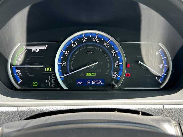 トヨタ ヴォクシー ハイブリッド V 高知県 2014(平26)年 12.2万km ブラック (株)IDOMが運営する【じしゃロン高知店】の自社ローン専用車両になります。こちらは現金またはオートローンご利用時の価格です。自社ローンご希望の方は別途その旨お申付け下さい