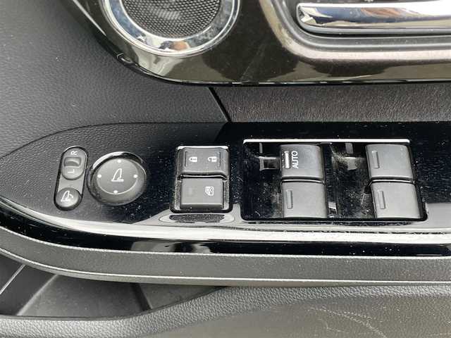 ホンダ Ｎ ＢＯＸ カスタム G L ホンダセンシング 宮城県 2018(平30)年 10.9万km プラチナホワイトパール (株)IDOMが運営する【じしゃロン仙台店】の自社ローン専用車両になりますこちらは現金またはオートローンご利用時の価格です。自社ローンご希望の方は別途その旨お申付け下さい/両側パワスラ/SDナビ/フルセグ/Bluetooth/バックカメラ/ビルトインETC/クルコン/レーンキープアシスト/ブレーキアシスト/LEDヘッドライト