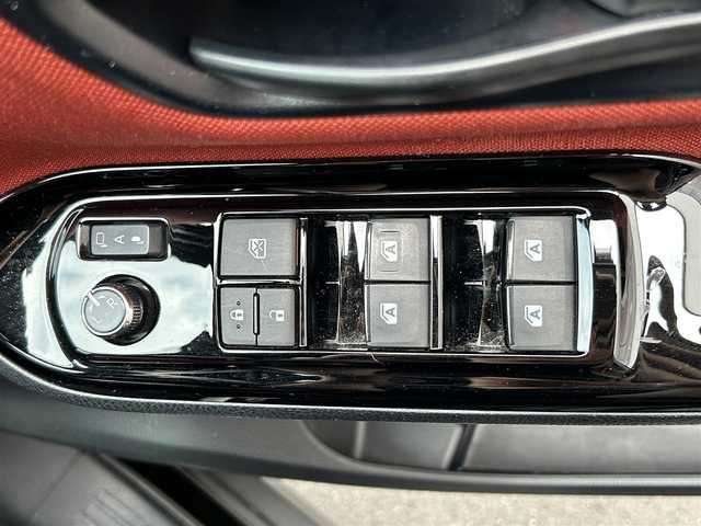 トヨタ ヴォクシー ZS 宮城県 2018(平30)年 5.5万km 黒 登録時走行距離　54656km/純正ナビ/CD/DVD/BT/TV/フリップダウンモニター/両側パワースライドドア/プリクラッシュセーフティ/クルーズコントロール/レーンキープアシスト/ETC2.0/バックカメラ/スマートキー/プッシュスタート/純正16インチAW/オートライト/ドアバイザー/ドアミラーウインカー