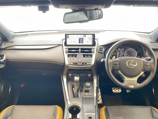 レクサス ＮＸ 300h Fスポーツ 岐阜県 2020(令2)年 8.3万km ホワイトノーヴァガラスフレーク ムーンルーフ/１０．１インチワイドディスプレイ/パノラミックビューモニター/フルセグ視聴/３眼ＬＥＤヘッドライト/オートハイビーム/オートライト/コンビレザーシート/前席シートヒーター/前席エアシート/前席パワーシート/運転席メモリーシート/前後ドライブレコーダー/ＥＴＣ２．０/パワーバックドア/プッシュスタート/スマートキー/プリクラッシュセーフティ/追従クルーズコントロール/ブレーキホールド/コーナーセンサー