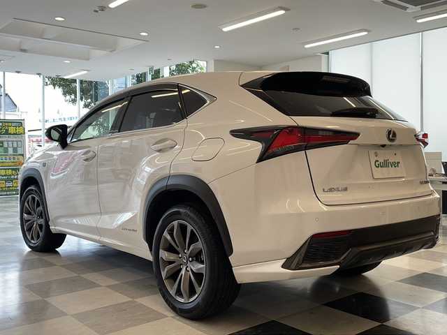 レクサス ＮＸ 300h Fスポーツ 岐阜県 2020(令2)年 8.3万km ホワイトノーヴァガラスフレーク ムーンルーフ/１０．１インチワイドディスプレイ/パノラミックビューモニター/フルセグ視聴/３眼ＬＥＤヘッドライト/オートハイビーム/オートライト/コンビレザーシート/前席シートヒーター/前席エアシート/前席パワーシート/運転席メモリーシート/前後ドライブレコーダー/ＥＴＣ２．０/パワーバックドア/プッシュスタート/スマートキー/プリクラッシュセーフティ/追従クルーズコントロール/ブレーキホールド/コーナーセンサー