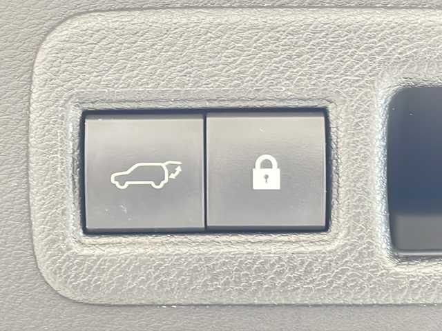 レクサス ＮＸ 300h Fスポーツ 岐阜県 2020(令2)年 8.3万km ホワイトノーヴァガラスフレーク ムーンルーフ/１０．１インチワイドディスプレイ/パノラミックビューモニター/フルセグ視聴/３眼ＬＥＤヘッドライト/オートハイビーム/オートライト/コンビレザーシート/前席シートヒーター/前席エアシート/前席パワーシート/運転席メモリーシート/前後ドライブレコーダー/ＥＴＣ２．０/パワーバックドア/プッシュスタート/スマートキー/プリクラッシュセーフティ/追従クルーズコントロール/ブレーキホールド/コーナーセンサー