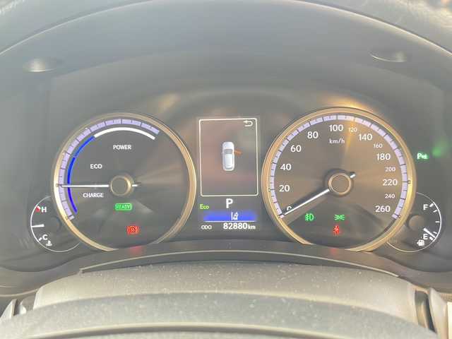 レクサス ＮＸ 300h Fスポーツ 岐阜県 2020(令2)年 8.3万km ホワイトノーヴァガラスフレーク ムーンルーフ/１０．１インチワイドディスプレイ/パノラミックビューモニター/フルセグ視聴/３眼ＬＥＤヘッドライト/オートハイビーム/オートライト/コンビレザーシート/前席シートヒーター/前席エアシート/前席パワーシート/運転席メモリーシート/前後ドライブレコーダー/ＥＴＣ２．０/パワーバックドア/プッシュスタート/スマートキー/プリクラッシュセーフティ/追従クルーズコントロール/ブレーキホールド/コーナーセンサー