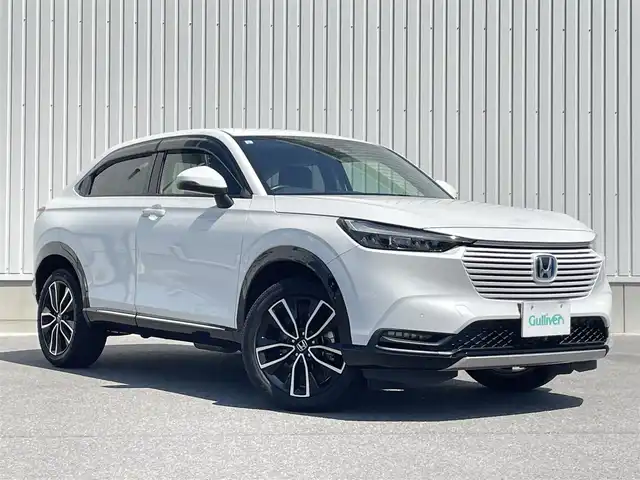 ホンダ ヴェゼル ハイブリッド e:HEV Z 群馬県 2021(令3)年 3.6万km プラチナホワイトパール ワンオーナー/純正SDナビ(VXM-215VFEi)/　フルセグTV/Bluetooth/FM/AM/USB/SD/パワーバックドア/衝突被害軽減ブレーキ/誤発進抑制機能/ブラインドスポットモニター/路外逸脱抑制機能/アダプティブクルーズコントロール/前後クリアランスソナー/パドルシフト/ビルトインETC2.0/前後ドライブレコーダー/バックカメラ/LEDヘッドライト/オートライト/ シートヒーター（運転席、助手席）/ステアリングヒーター/ハーフレザーシート/ステアリングスイッチ/純正フロアマット