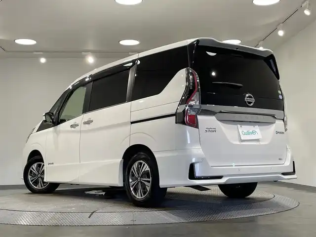 日産 セレナ e－パワー ハイウェイスター V 愛知県 2020(令2)年 7.8万km ブリリアントホワイトパール 純正１０インチナビ/アラウンドビューモニター/両側パワースライドドア/ハンズフリーオートスライドドア/フリップダウンモニター　/エマージェンシーブレーキ/ブラインドスポットモニター/車線逸脱警報/コーナーセンサー/クルーズコントロール/前後ドライブレコーダー/ビルトインＥＴＣ/アクセサリーソケット/LEDヘッドライト/ISOFIX/純正フロアマット/純正15インチアルミホイール