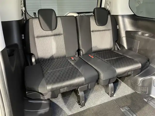 日産 セレナ e－パワー ハイウェイスター V 愛知県 2020(令2)年 7.8万km ブリリアントホワイトパール 純正１０インチナビ/アラウンドビューモニター/両側パワースライドドア/ハンズフリーオートスライドドア/フリップダウンモニター　/エマージェンシーブレーキ/ブラインドスポットモニター/車線逸脱警報/コーナーセンサー/クルーズコントロール/前後ドライブレコーダー/ビルトインＥＴＣ/アクセサリーソケット/LEDヘッドライト/ISOFIX/純正フロアマット/純正15インチアルミホイール