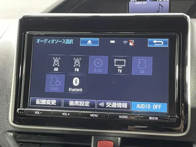 トヨタ エスクァイア ハイブリッド Gi 大阪府 2017(平29)年 5.4万km スパークリングブラックパールクリスタルシャイン フロントエアロ　後席モニター　純正ナビＴＶ　シートヒーター　バックカメラ　ＥＴＣ　ドラレコ　両側パワスラ　衝突軽減　クルコン　クリアランスソナー　レーンアシスト　オートマチックハイビーム　スマートキー