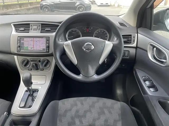 日産 シルフィ S 埼玉県 2019(平31)年 6.3万km ブリリアントシルバー /ワンオーナー//純正メモリナビ//フルセグTV//CD&Bluetooth//キーレス//ETC//社外キセノン//Wエアバッグ//ABS//横滑り防止装置//Fフォグランプ//ドアバイザー//社外15インチAW//新車時保証書//取扱説明書//ナビ取説//スペアキー