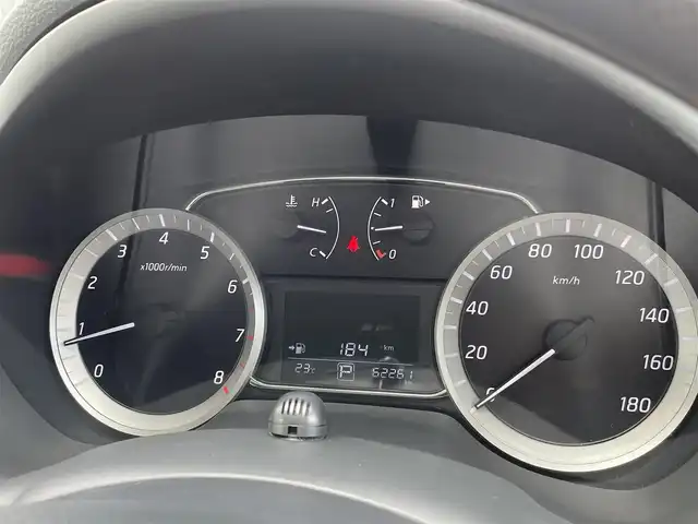 日産 シルフィ S 埼玉県 2019(平31)年 6.3万km ブリリアントシルバー /ワンオーナー//純正メモリナビ//フルセグTV//CD&Bluetooth//キーレス//ETC//社外キセノン//Wエアバッグ//ABS//横滑り防止装置//Fフォグランプ//ドアバイザー//社外15インチAW//新車時保証書//取扱説明書//ナビ取説//スペアキー