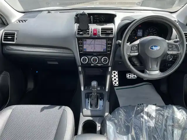 スバル フォレスター S－リミテッド 茨城県 2015(平27)年 9.9万km アイスシルバーメタリック (株)IDOMが運営する【じしゃロン水戸店】の自社ローン専用車両になりますこちらは現金またはオートローンご利用時の価格です。自社ローンご希望の方は別途その旨お申付け下さい/アイサイト/SDナビ/フルセグ/Bluetooth/バックカメラ/ETC/パワーシート/シートヒーター/HIDヘッドライト