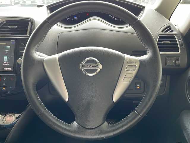 日産 セレナ ハイウェイスター Sハイブリッド 栃木県 2014(平26)年 4.7万km ブリリアントホワイトパール 純正SDナビ/・Bluetooth CD DVD/・TV フルセグ/・バックカメラ/純正フリップダウン後席モニター/アイドリングストップ/クルーズコントロール/両側パワースライドドア/レザーシート/ETC/ドライブレコーダー/LEDヘッドライト/衝突被害軽減システム/レーンキープアシスト