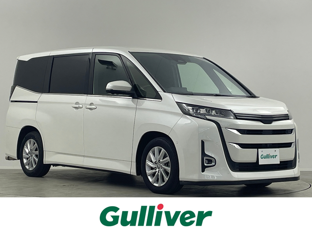 トヨタ ノア ハイブリッド Z 埼玉県 2024(令6)年 2万km パール 禁煙車　快適利便　純正10.5型DA　後席モニター　全方位カメラ　BSM　液晶ミラー　TV　HDMI　ETC2.0　温シート　両側電動　寒冷地仕様　パーキングアシスト　ハンドルヒーター　HUD　