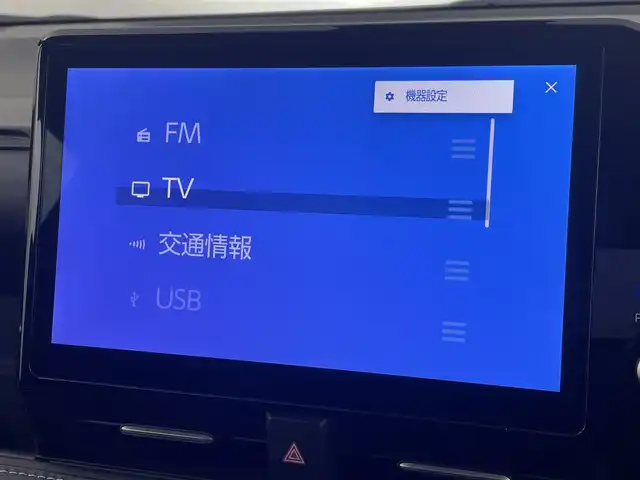 トヨタ ノア ハイブリッド Z 埼玉県 2024(令6)年 2万km パール 禁煙車　快適利便　純正10.5型DA　後席モニター　全方位カメラ　BSM　液晶ミラー　TV　HDMI　ETC2.0　温シート　両側電動　寒冷地仕様　パーキングアシスト　ハンドルヒーター　HUD　