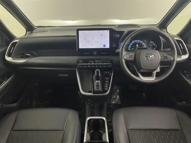 トヨタ ノア ハイブリッド Z 埼玉県 2024(令6)年 2万km パール 禁煙車　快適利便　純正10.5型DA　後席モニター　全方位カメラ　BSM　液晶ミラー　TV　HDMI　ETC2.0　温シート　両側電動　寒冷地仕様　パーキングアシスト　ハンドルヒーター　HUD　